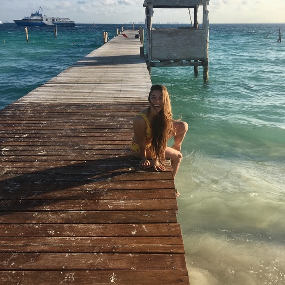 Meet your Posher, Mindy - Picture 10 of 10